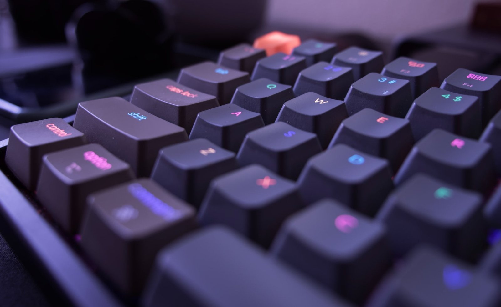 Best Mechnical Keyboard for Gaming - Gamers Reviewed - Cover Image